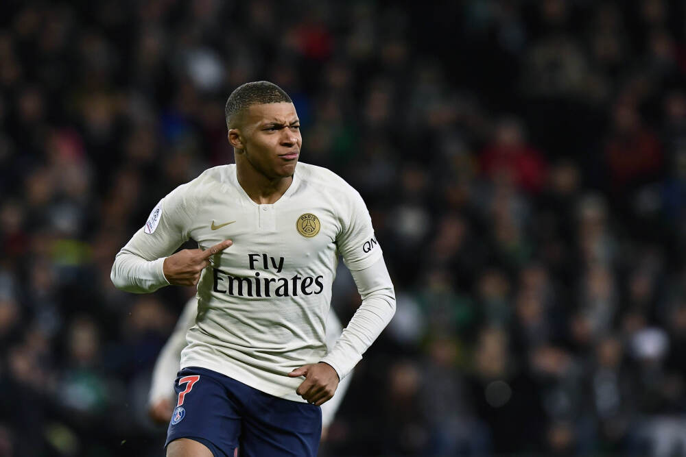 巴莱巴：我每天看哈白布等人的视频学习 目标是成为世界第一中场